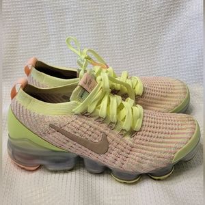 Nike VaporMax Flyknit True White Barely Taupe. Size 7.